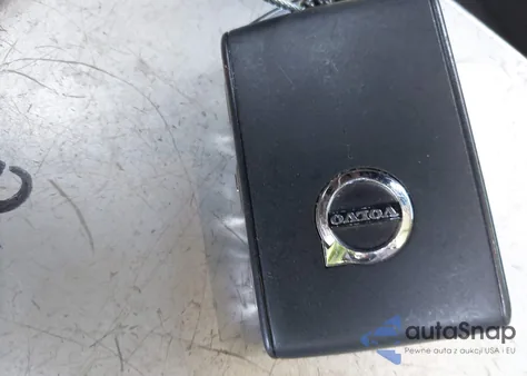 2018 Volvo Xc60 T5 Momentum z USA, uszkodzony, nr VIN YV4102RK7J1013731